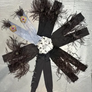 Ostrich feather arm warmers / sleeves - @realnycmarket @lolitabox185